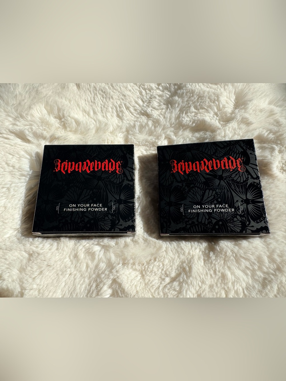NIB Reina Rebelde On Your Face Finishing Powder Duo in Almendra